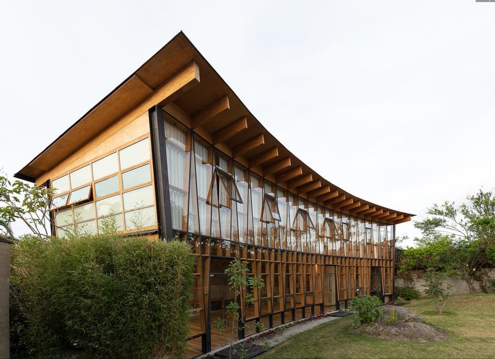 Architectural kinship between Kathmandu and Quito